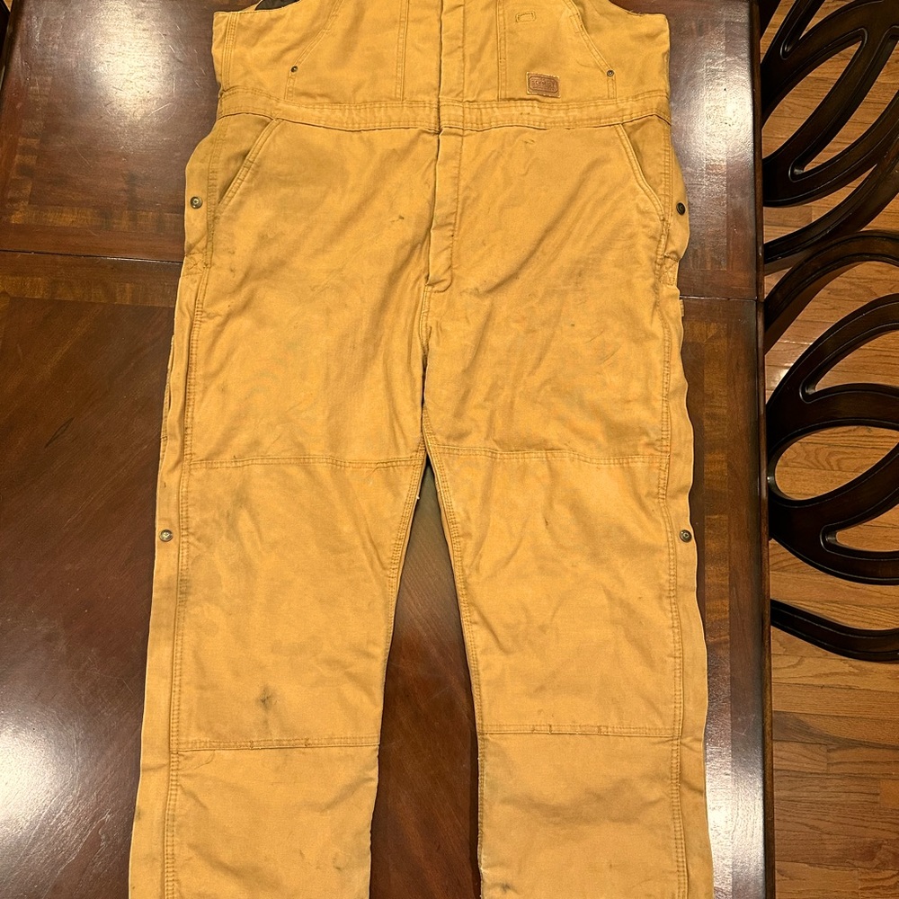 Used Men’s Schmidt insulated overalls.  Good condition!  No rips or snags!